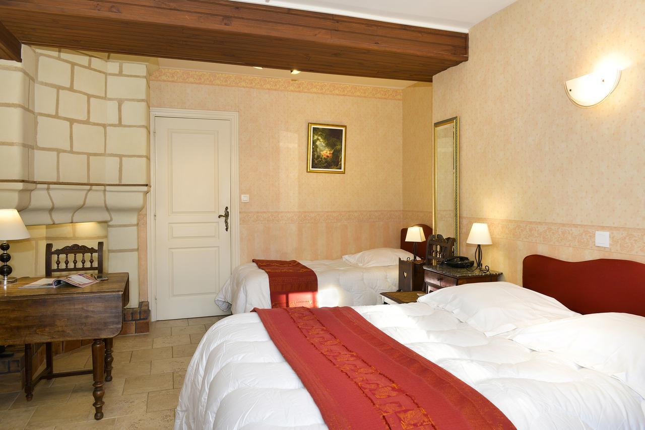 Logis Manoir De La Giraudiere Beaumont-en-Véron Eksteriør bilde
