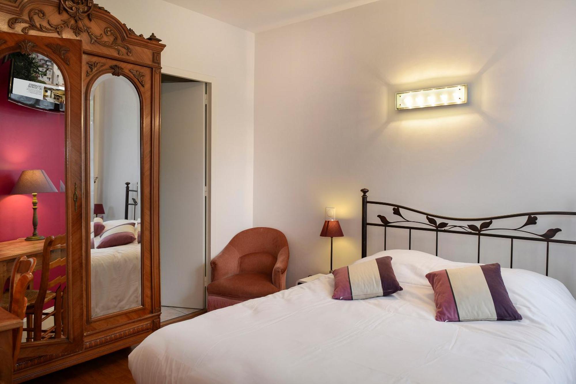 Logis Manoir De La Giraudiere Beaumont-en-Véron Eksteriør bilde